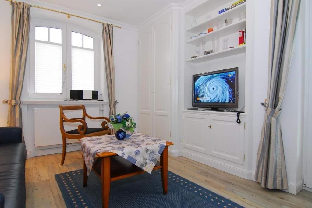 Elisabethstrasse 18, Whg 4 *