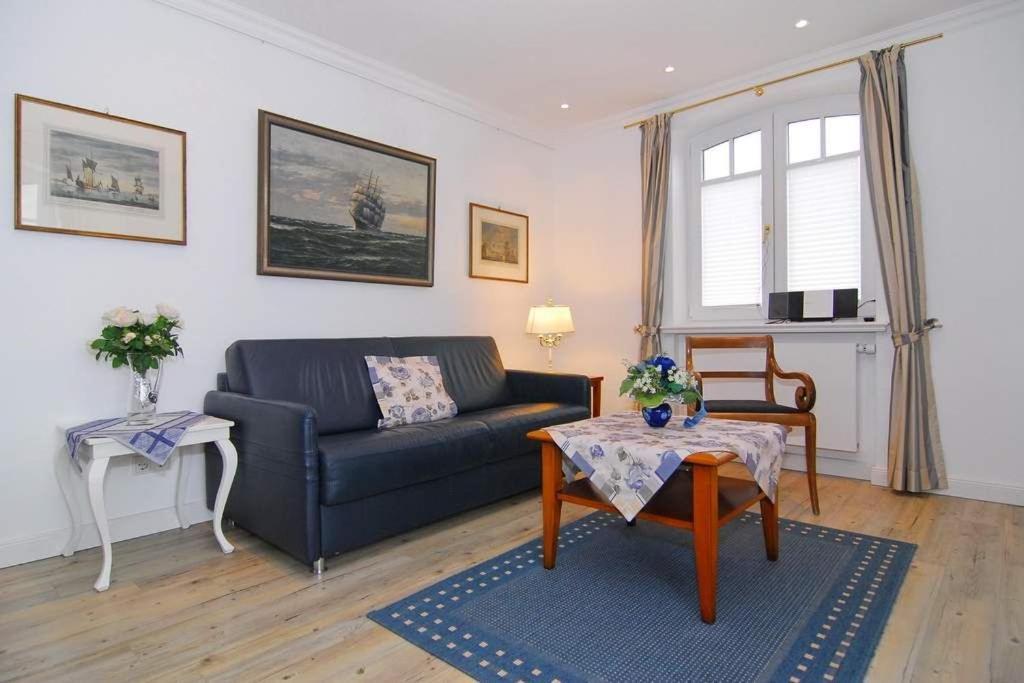 Apartment Elisabethstrasse 18, Whg 4 *